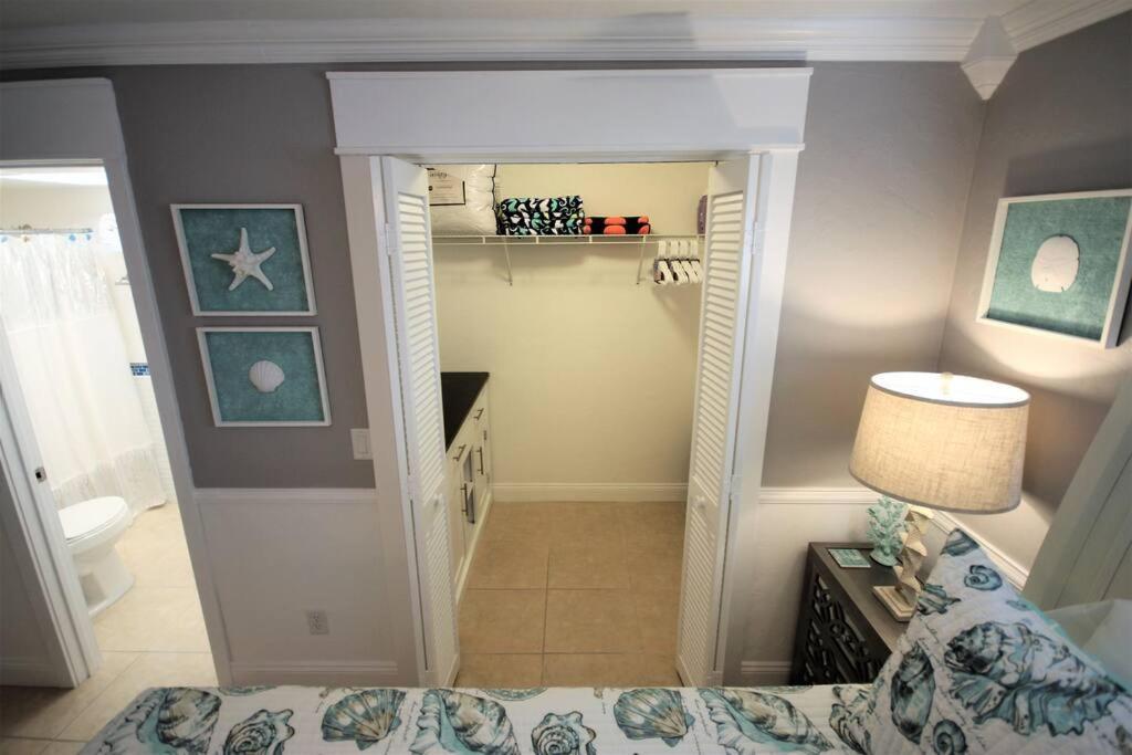 Stylish And Modern 2 Bedroom, 2 Bathroom. The Mermaid Suite. Fort Myers Beach Exterior foto